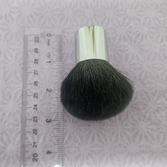 Kabuki Full Coverage Foundation Powder Brush - Picture 3 of 5